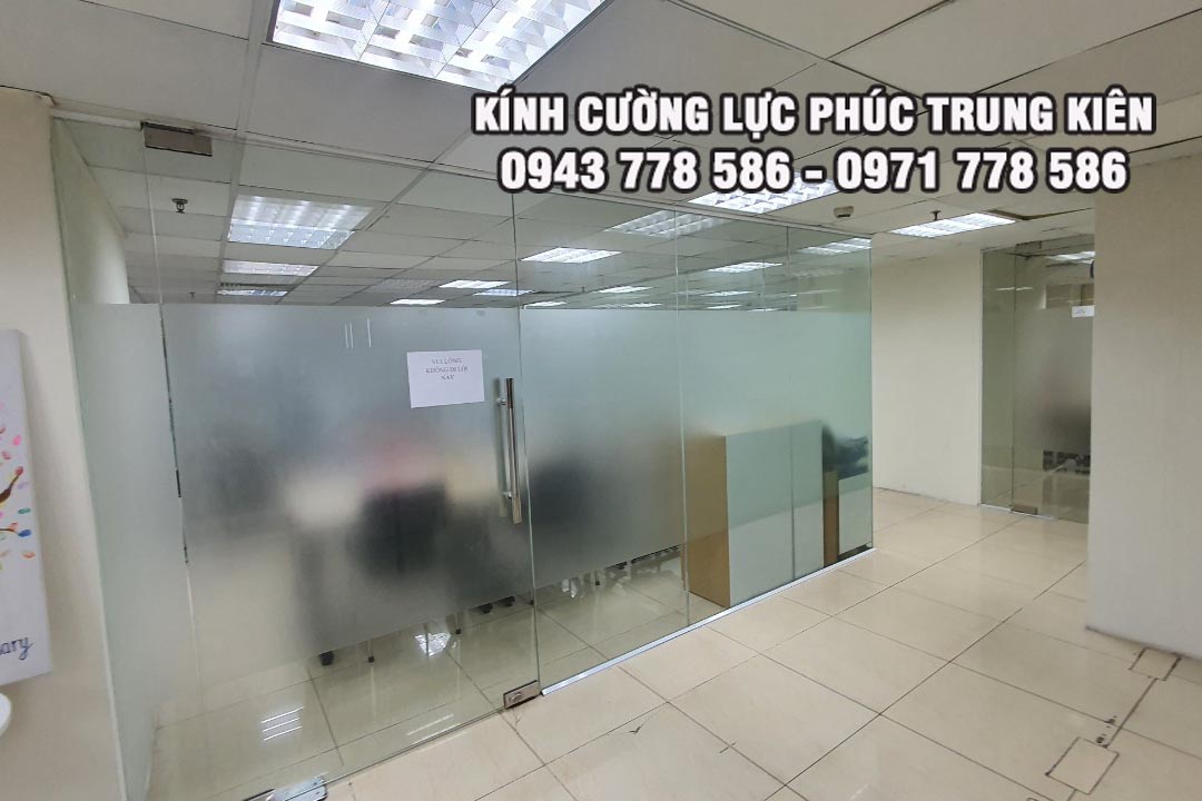 kiem-tra-phan-loai-kinh-cu-truoc-khi-ban